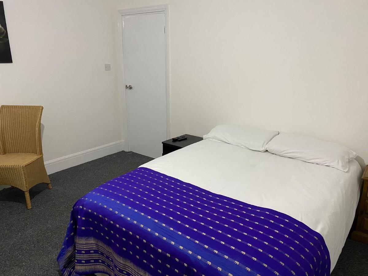 Ferienwohnung Sunrup Heathrow Feltham Exterior foto